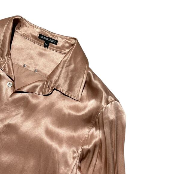 Silk strap and clasp button down - Picture 2 of 6